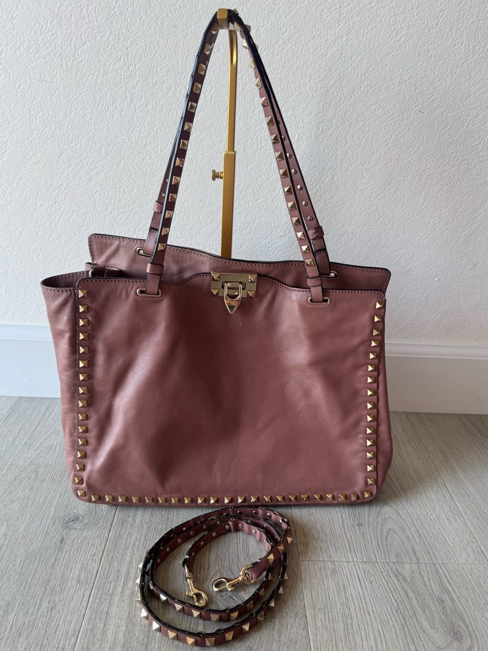 Valentino Garavani Rockstud Mauve Lavender Pink Rockstud Leather Tote